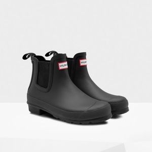 Hunter Original Chelsea Rain Boots in Black